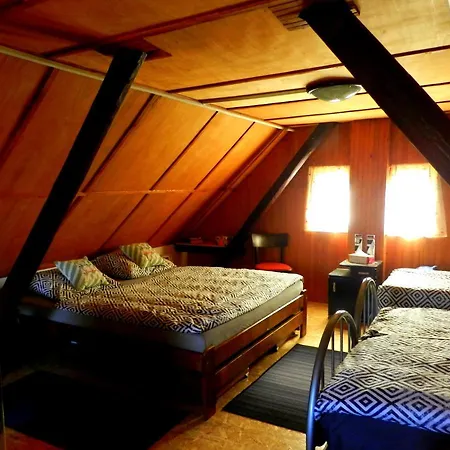 Pronajem Sec-rostejn 3*